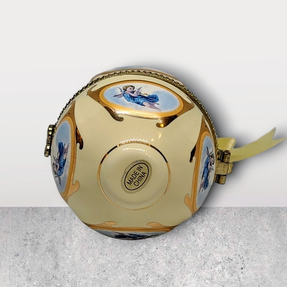 Mr. Christmas Musical Egg Ornament Music Box Porcelain Valerie Parr Hill Angels - Picture 12 of 12